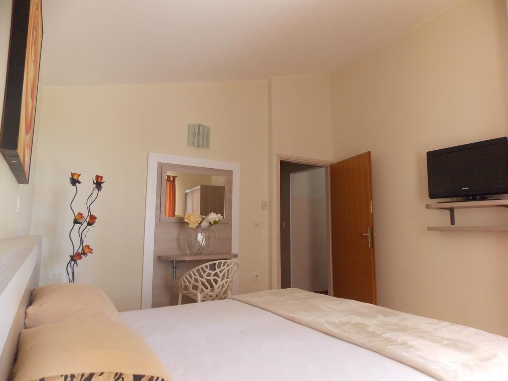 Apartmani Adriatic Ana Novalja Dış mekan fotoğraf