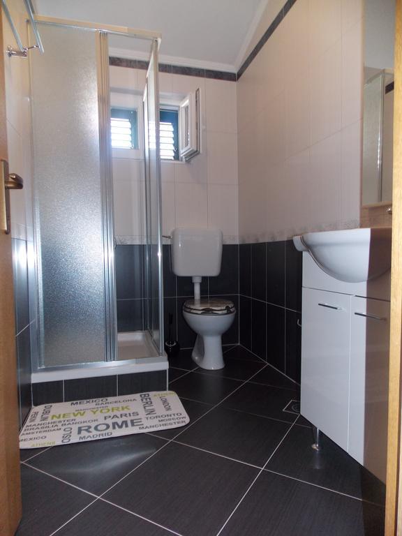 Apartmani Adriatic Ana Novalja Dış mekan fotoğraf