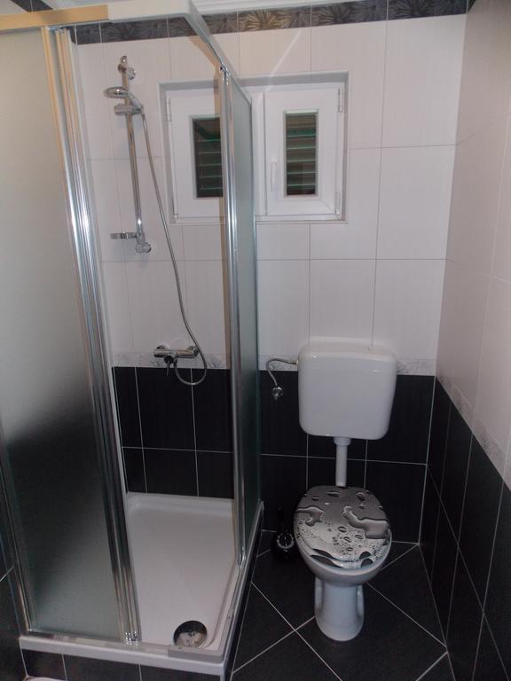 Apartmani Adriatic Ana Novalja Dış mekan fotoğraf