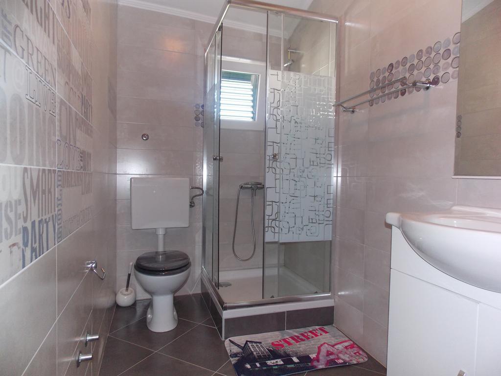 Apartmani Adriatic Ana Novalja Dış mekan fotoğraf