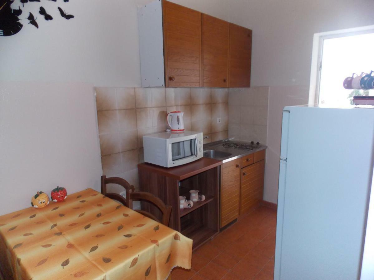 Apartmani Adriatic Ana Novalja Oda fotoğraf